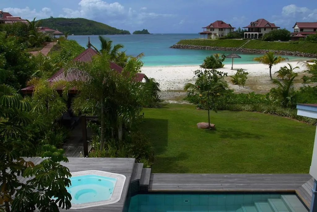 Villa Constantine, Self-Catering Luxury Beach House Eden Island Seychelles