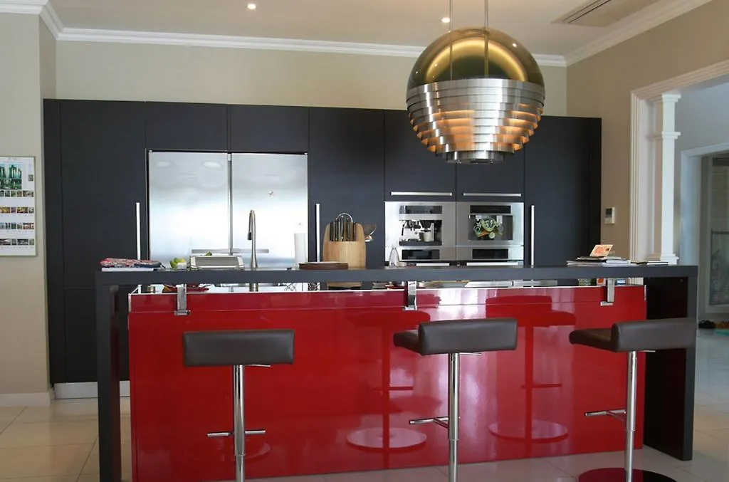 Villa Constantine, Self-Catering Luxury Beach House Eden Island