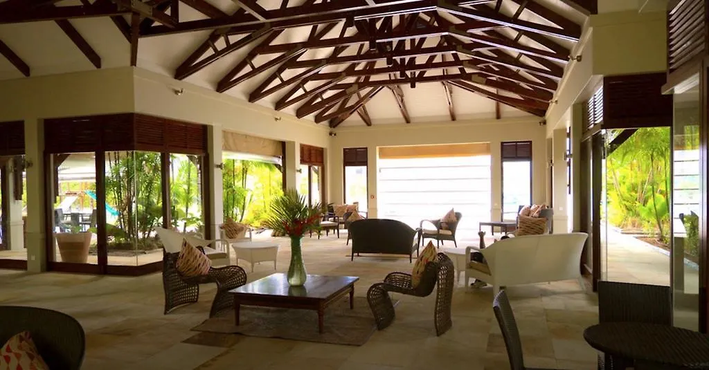 Villa Constantine, Self-Catering Luxury Beach House Eden Island