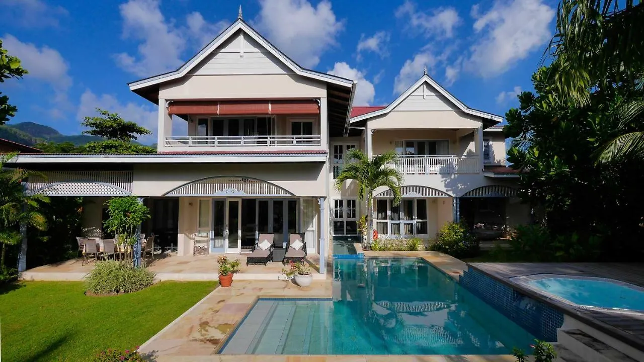 Villa Constantine, Self-Catering Luxury Beach House Eden Island
